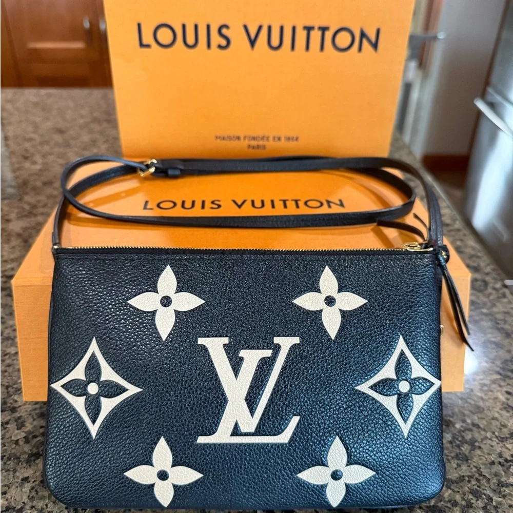 Louis Vuitton Double Zip pochette - Picture 1 of 11